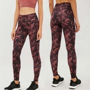 Sweaty Betty London super sculpt soft leggings, size XS